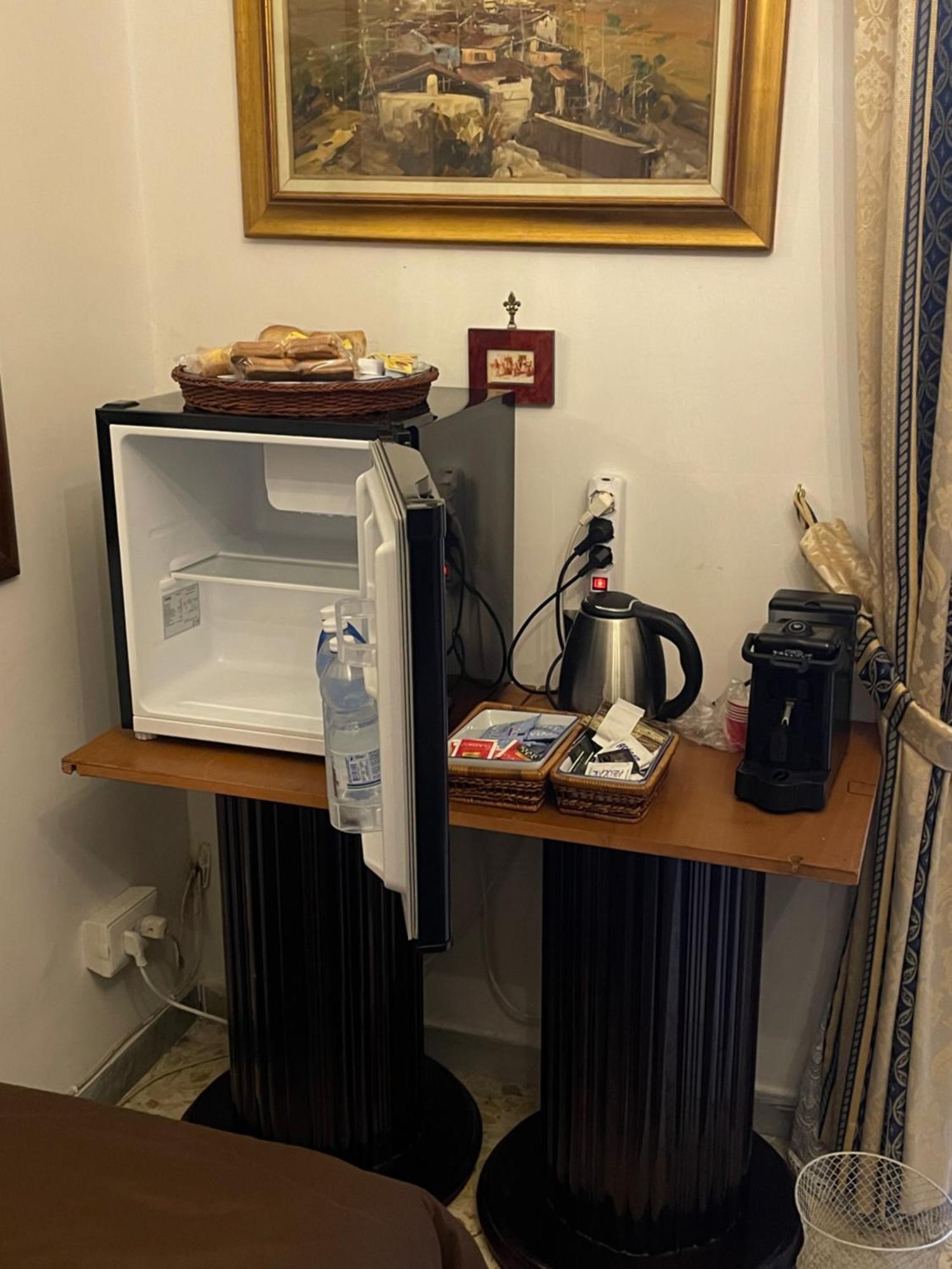 B&B Maria Napoli Bagian luar foto