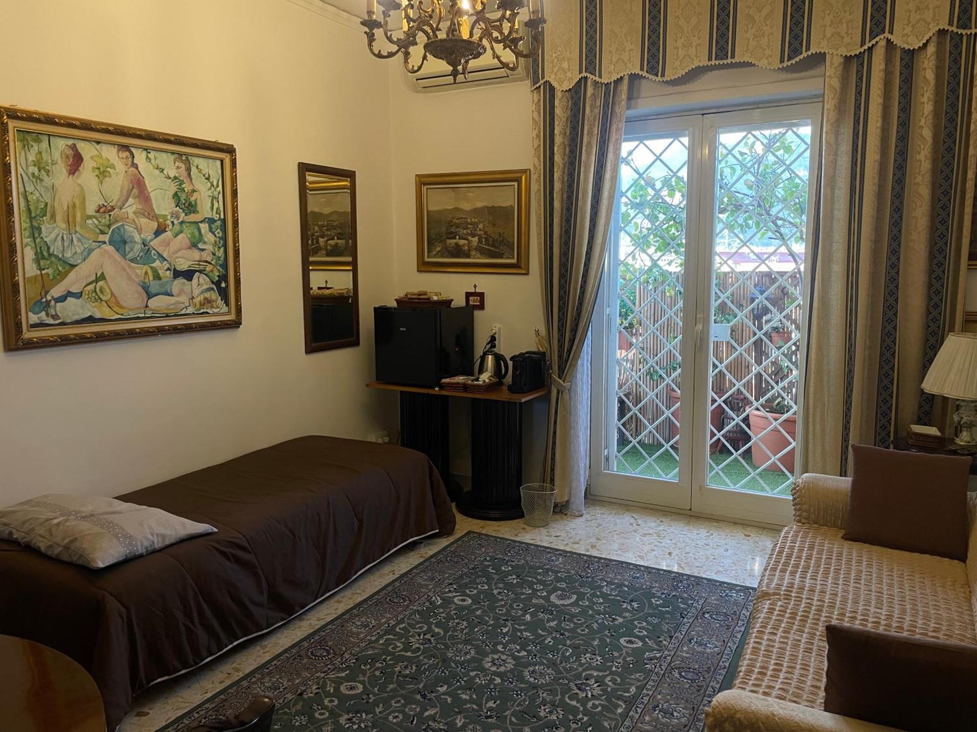 B&B Maria Napoli Bagian luar foto